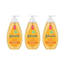 Johnson's Baby Shampoo 750ml bottle on a clean bathroom shelf beside baby bath products
