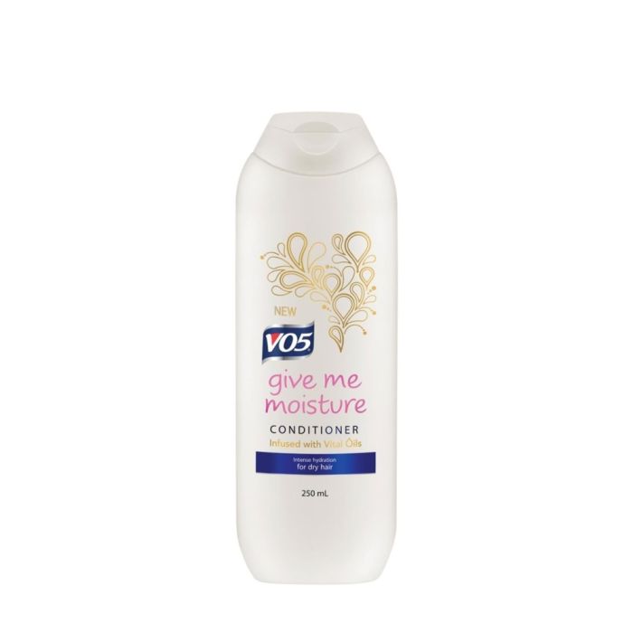 VO5 Give Me Moisture Conditioner With Infused Vital Oils 250ml
